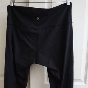 Lululemon High rise Wunder Under Crop Sz 12
